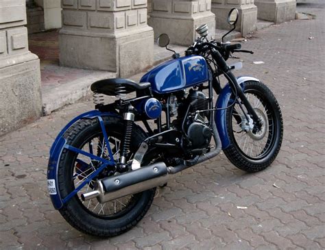 Bajaj Pulsar 150 turned into a neat Cafe Racer Custom Cafè Racer