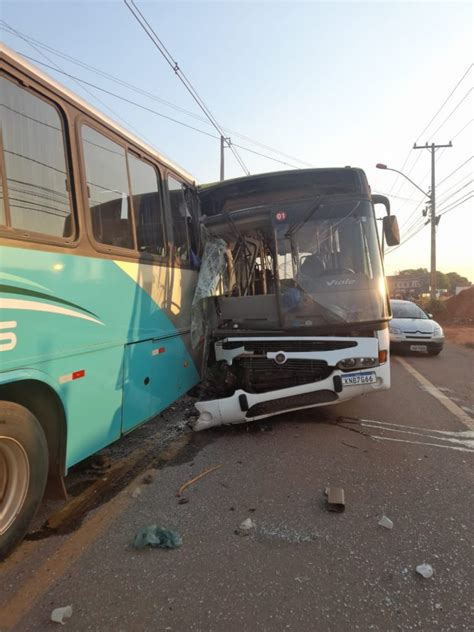 Urgente Acidente Entre Dois Nibus Na Lateral Da Br Deixa Feridos