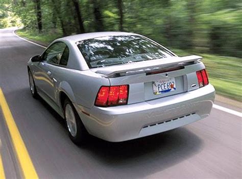 Top 300 2001 Ford Mustang Specs