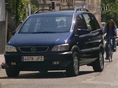 IMCDb org 1999 Opel Zafira A in Policías en el corazón de la calle