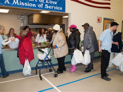 Milwaukee Food Pantries Brace For Surge In Visits After FoodShare Cuts