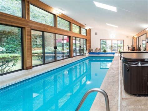 Indoor Pool & Spa in Portland | Rent this location on Giggster