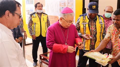 Balai Prasarana Wilayah Papua Lakukan Serah Terima Gedung Keuskupan