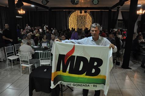 Em Confraterniza O Do Mdb Piti Werle Oficializa Pr Candidatura A