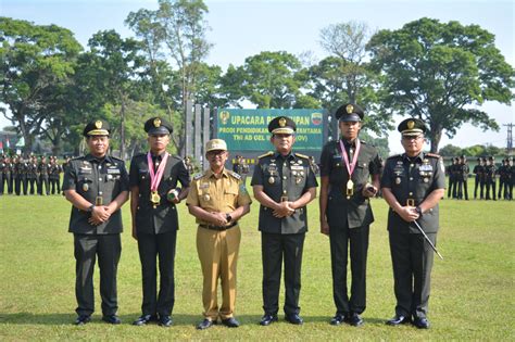 Upacara Penutupan Pendidikan Pertama Tamtama TNI AD Gelombang Ke II TA