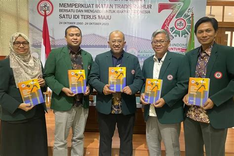 Majukan Kesehatan Masyarakat Pb Idi Luncurkan Pedoman Remunerasi