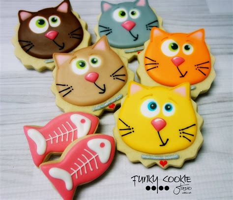 Cat Cookies By Jill Fcs Cat Cookies Cookies Sugar Cookies Decorated