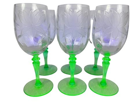 Vintage Etched Footed Stemware Glasses Uranium Vaseline Glass Green Foot And Stem 7 78h 6 Glasses