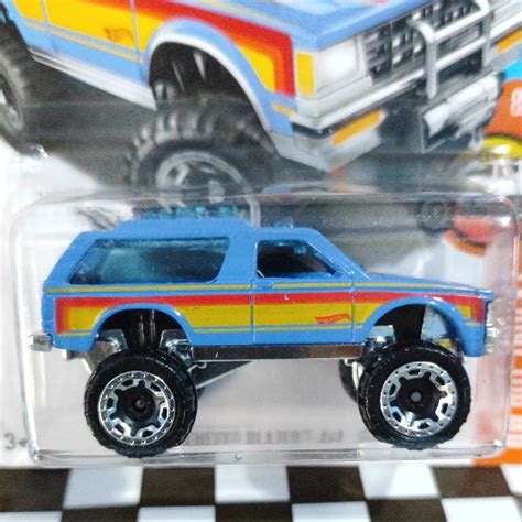 Hot Wheels Chevy Blazer X Hw Hot Trucks Shopee Brasil