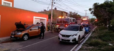 Ataque vehicular Exnovio incendia camioneta en San Juan del Río