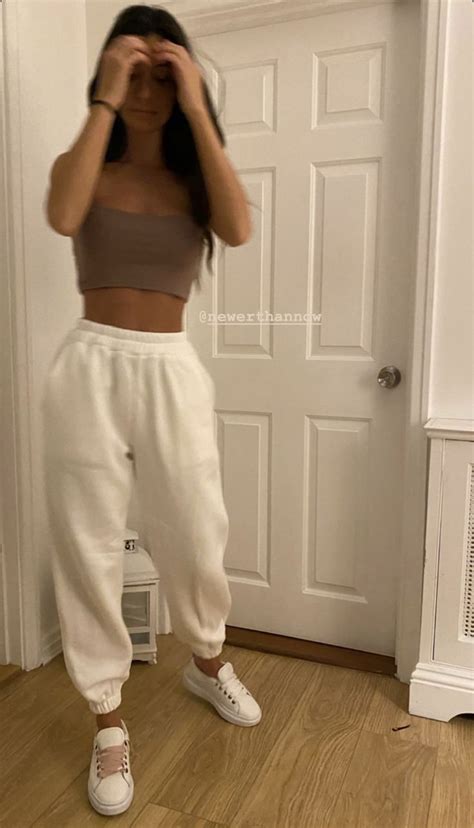 Chill Outfit Chill Outfits Comfy Outfits Lazy Cute Sweatpants Outfit