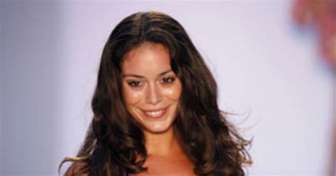 Bikini Czy Str J Jednocz Ciowy Styl W Interia Pl