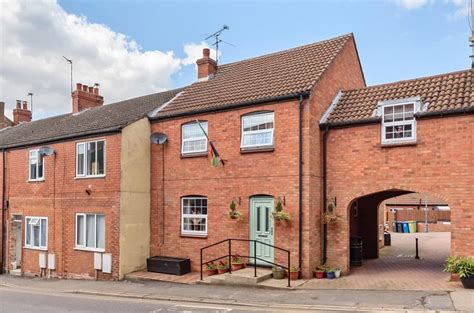 High Street Caistor Market Rasen 3 Bed Terraced House For Sale