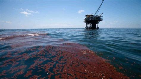 Golfo Del Messico Pozzi Sottomarini Continuano A Sputare Petrolio