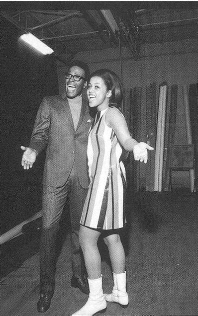 Marvin Gaye And Tammi Terrell Aint No Mountain High Enough 1967 R