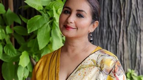 Happy Birthday Divya Dutta मां के बेहद करीब थीं दिव्या दत्ता कभी जान पर खेलकर बेटी को किडनैप