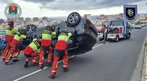 FOTOS SUCESOS GRAN CANARIA Aparatoso Vuelco En Las Palmas De Gran Canaria