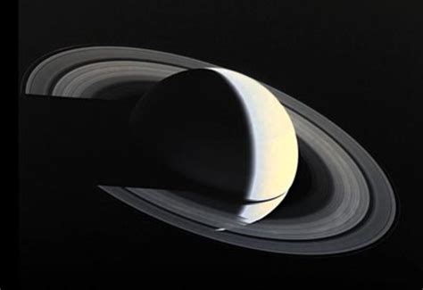 ESA - Voyager 1 looked back at Saturn on 16 November 1980