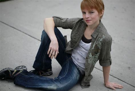 Hot Sexy Emily Brobst Bikini Pics