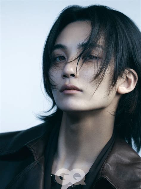 Seventeen Jeonghan S New Haircut Is Reminding Fans Of Another Iconic