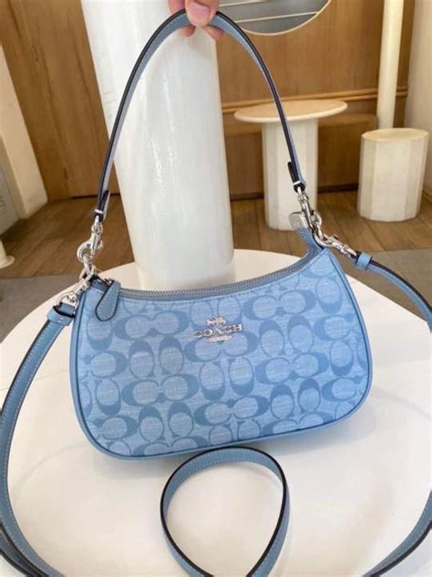 Teri Shoulder Bag In Signature Chambray Silver Cornflower Multi Ch