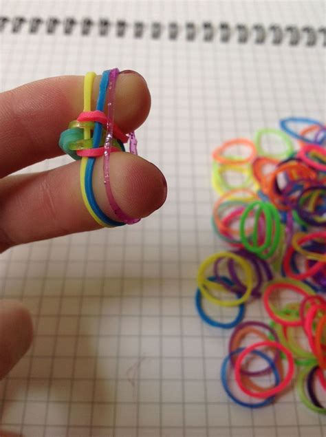 How To Use Your Fingers To Make A Rainbow Loom Bracelet Bc Guides