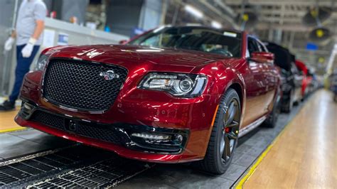 Confirmed 2023 Chrysler 300c Will Get A High Performance Special Edition