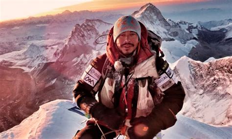 Climber On A Quest To Conquer The World S 14 Highest Peaks In Record