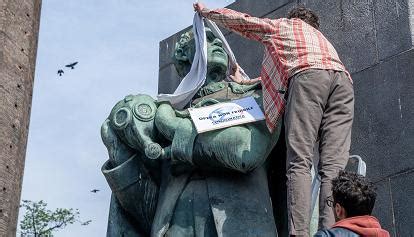 A Torino Blitz Degli Attivisti Per Il Clima Contro Il Ministro