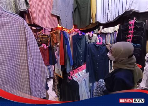 Pasar Lereng Surga Pakaian Bekas Di Kota Bukittinggi