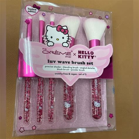 Hello Kitty Makeup New The Creme Shop X Hello Kitty Luv Wave Brush