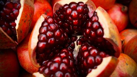 Health Benefits Of Pomegranate From Better Sex To Cancer Prevention Top Reasons To Eat This