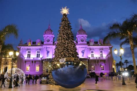 La Magia Del Natale Illumina La Piazza Del Casin