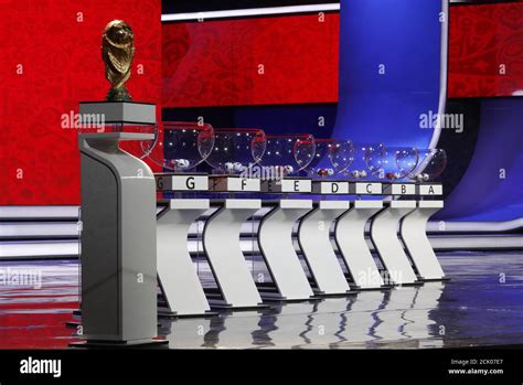 World cup draw pots hi-res stock photography and images - Alamy