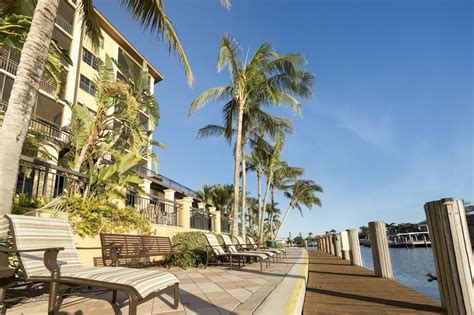 Book Holiday Inn Club Vacations Sunset Cove Resort In Marco Island
