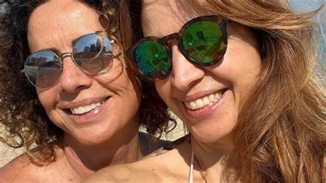 Poliana Abritta posta foto ao lado de mãe e semelhança surpreende os