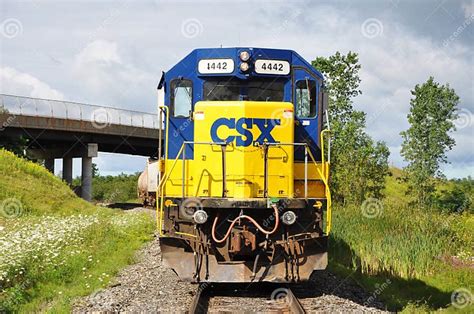 Csx Diesel Locomotive Editorial Image Image Of Industrial 24511025