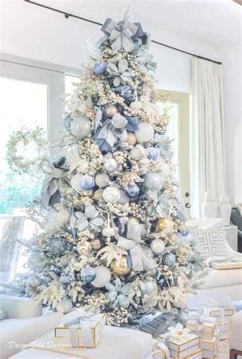 Dulap Pentru Haine A Sustine Decojirea Christmas Tree White And Gold