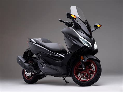 Neumotorrad Honda Forza 125 Baujahr 2023 5 690 00 EUR