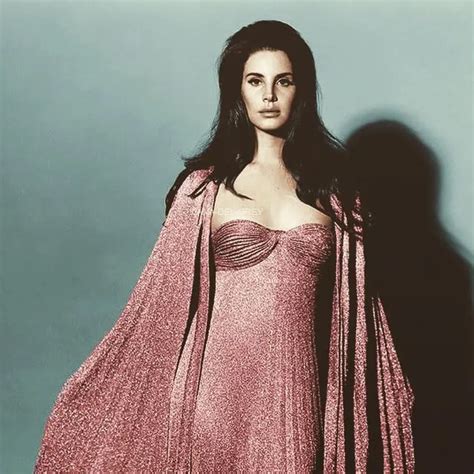 Lana Del Rey Sexy And Hot Bikini Pictures Woophy