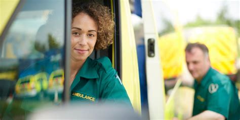 How To Become A Paramedic Aka An Emergency Medical Technician