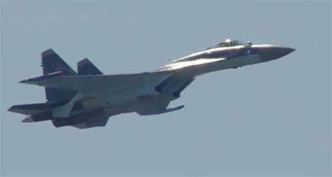 YHAN NEWS: Maneuverability Sukhoi Su-35, Make Forgot maneuver F-22 and F-35