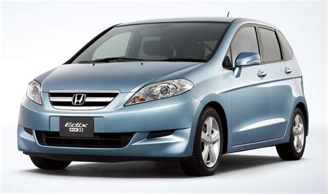 Honda Global | July 7 , 2004 "Honda Introduces New "3x2" Edix Minivan"