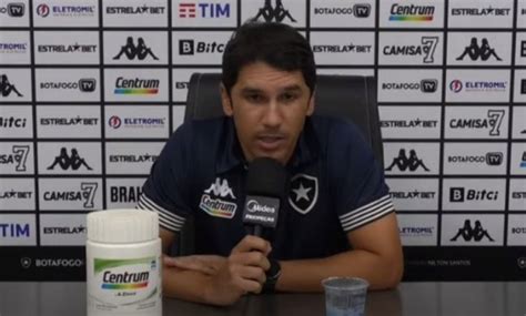 Lúcio Flávio lamenta erros do Botafogo mas exalta dedicação do elenco