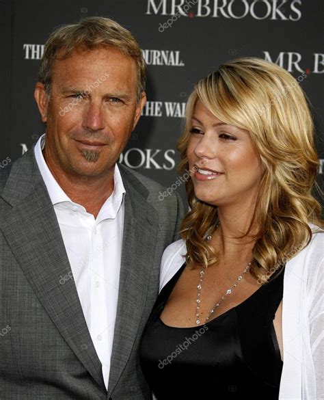 Kevin Costner, Christine Baumgartner – Stock Editorial Photo © PopularImages #116955540