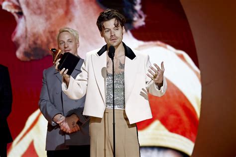 Hldhqs On Twitter More Of Harry Accepting His Grammy For Album Of The