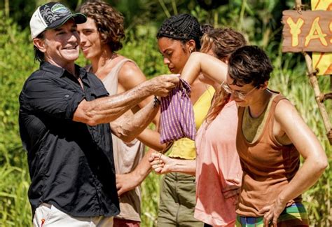 Survivor Recap Drop Your Buffs The Tribes Merge But A Time Bending