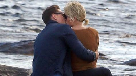 Taylor Swift And Actor Tom Hiddleston Spotted Kissing On A Beach