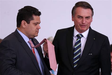 Bolsonaro Diz A Alcolumbre Ter Certeza De Que Senado Aprovará Filho