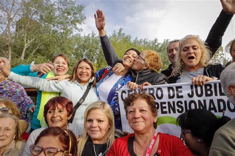 Mayra Mendoza En Los Festejos Por El Día Del Jubilado Y La Jubilada Diario San Francisco